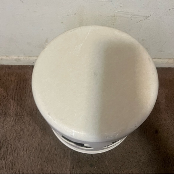 Marshmello Bucket Head - Picture 2 of 5